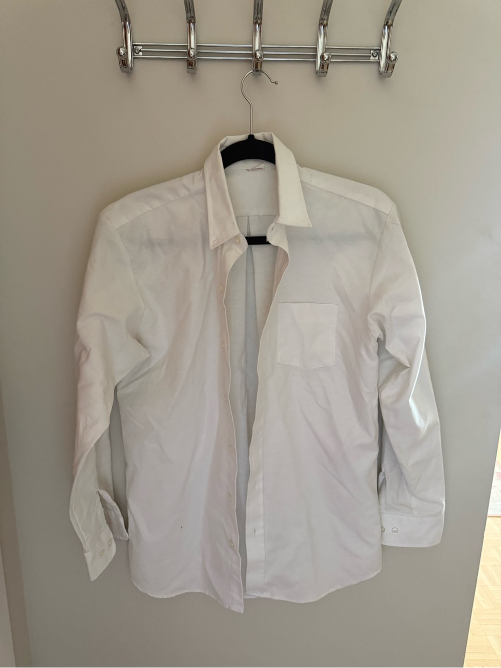 White Men's Button-Down Dress Shirt